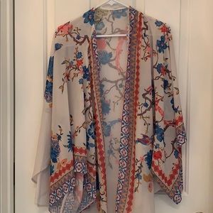 Flying Tomato Boutique Floral top size M/L